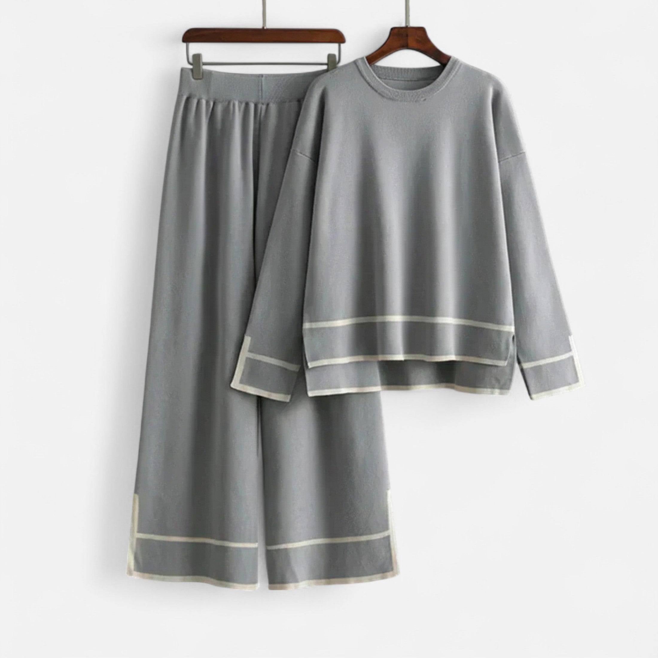 Legacy Sydney | Women’s Knitted Two-Piece Set – Effortless Winter Poise