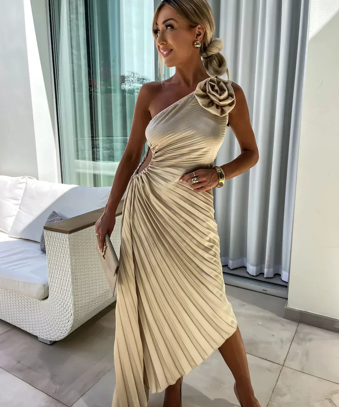 Elegant Shoulder Pleated Special Occasion Midi Dress